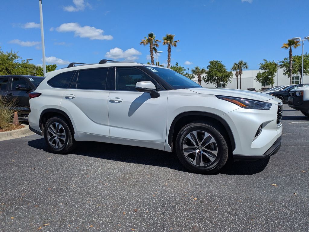 2022 Toyota Highlander SUV 
