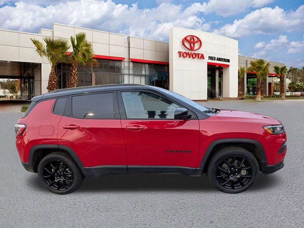 Used 2024 Jeep Compass Latitude SUV