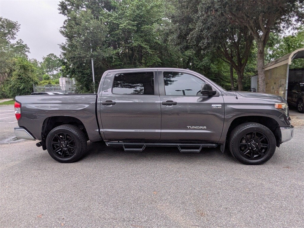 2019 Toyota Tundra SR5 CrewMax photo 2