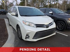2020 Toyota Sienna XLE Minivan/Van