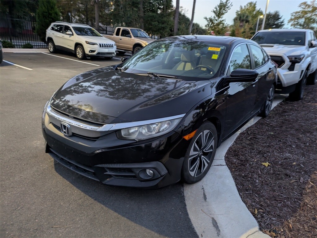 2017 Honda Civic EX-T photo 3