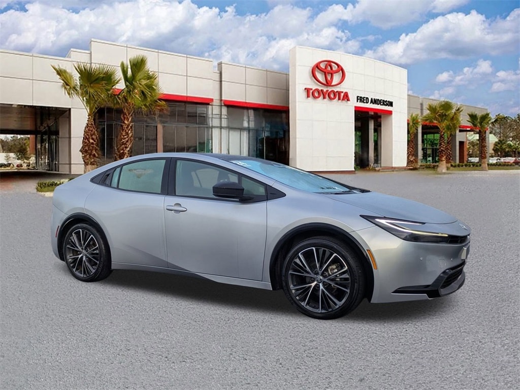 2024 Toyota Prius XLE's photo