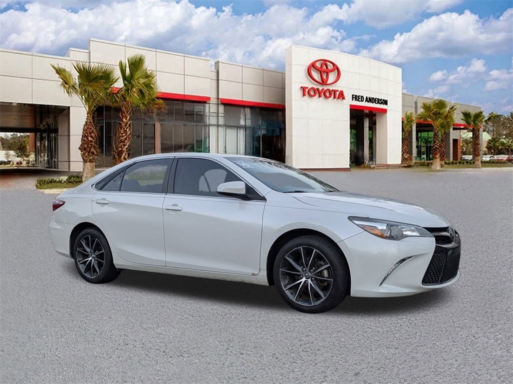 2016 Toyota Camry XSE