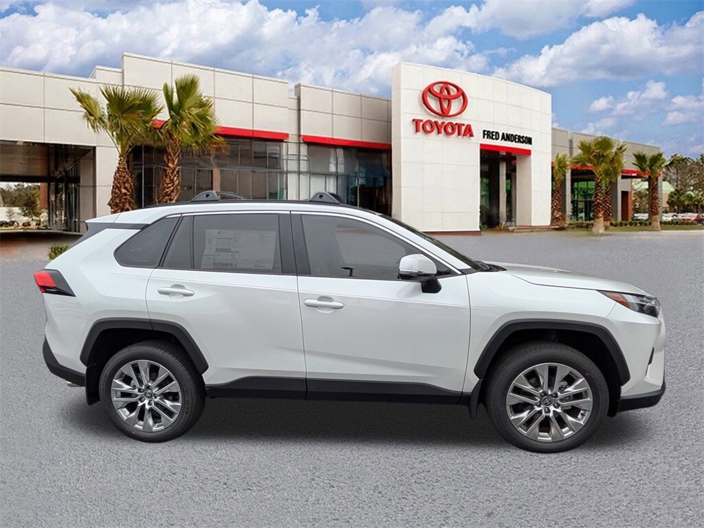 2025 Toyota RAV4 XLE Premium photo 2