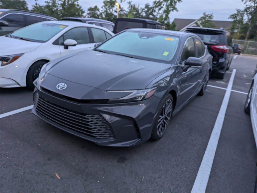2025 Toyota Camry XLE photo 3