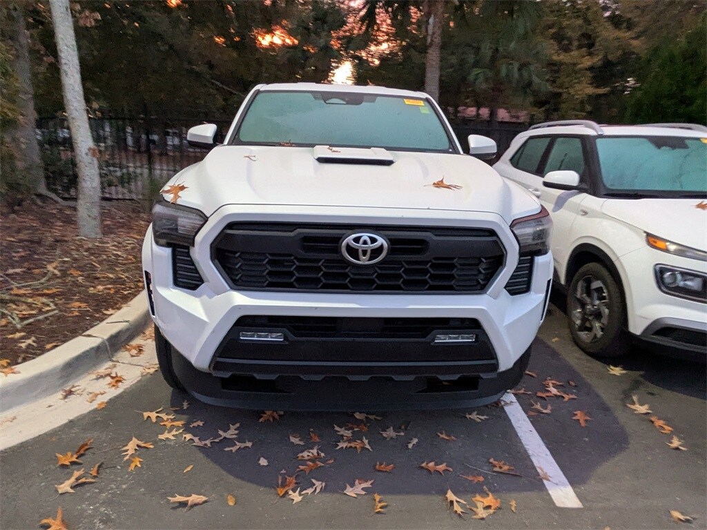 2025 Toyota Tacoma TRD Sport Double Cab photo 2