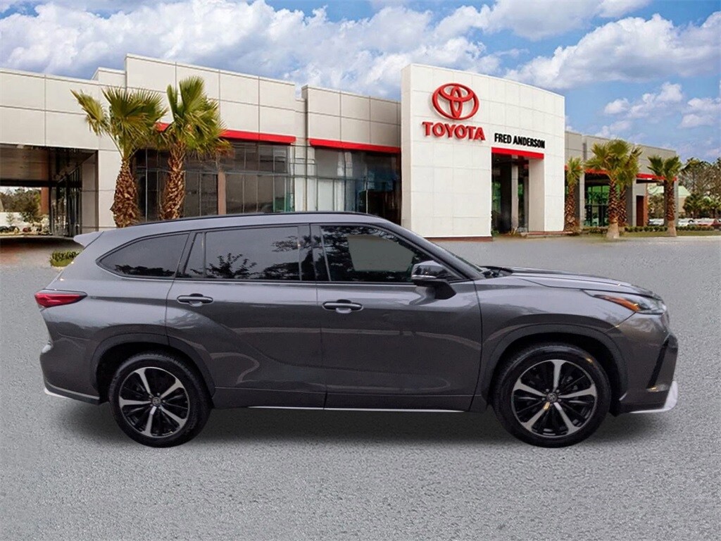 Used 2021 Toyota Highlander XSE SUV