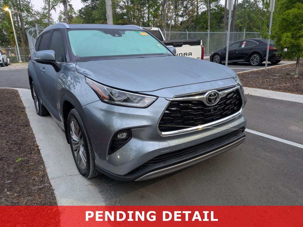 2022 Toyota Highlander SUV 