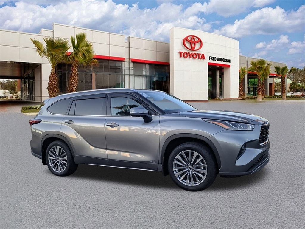 Certified 2025 Toyota Highlander Hybrid Limited 25th Edition SUV