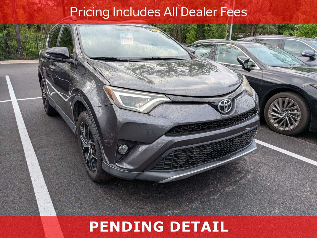2016 Toyota RAV4 SE's photo
