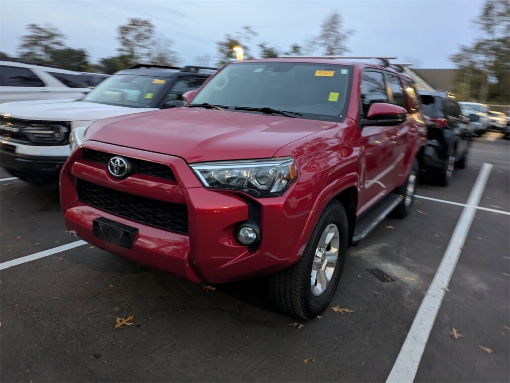 2015 Toyota 4Runner SR5 photo 2