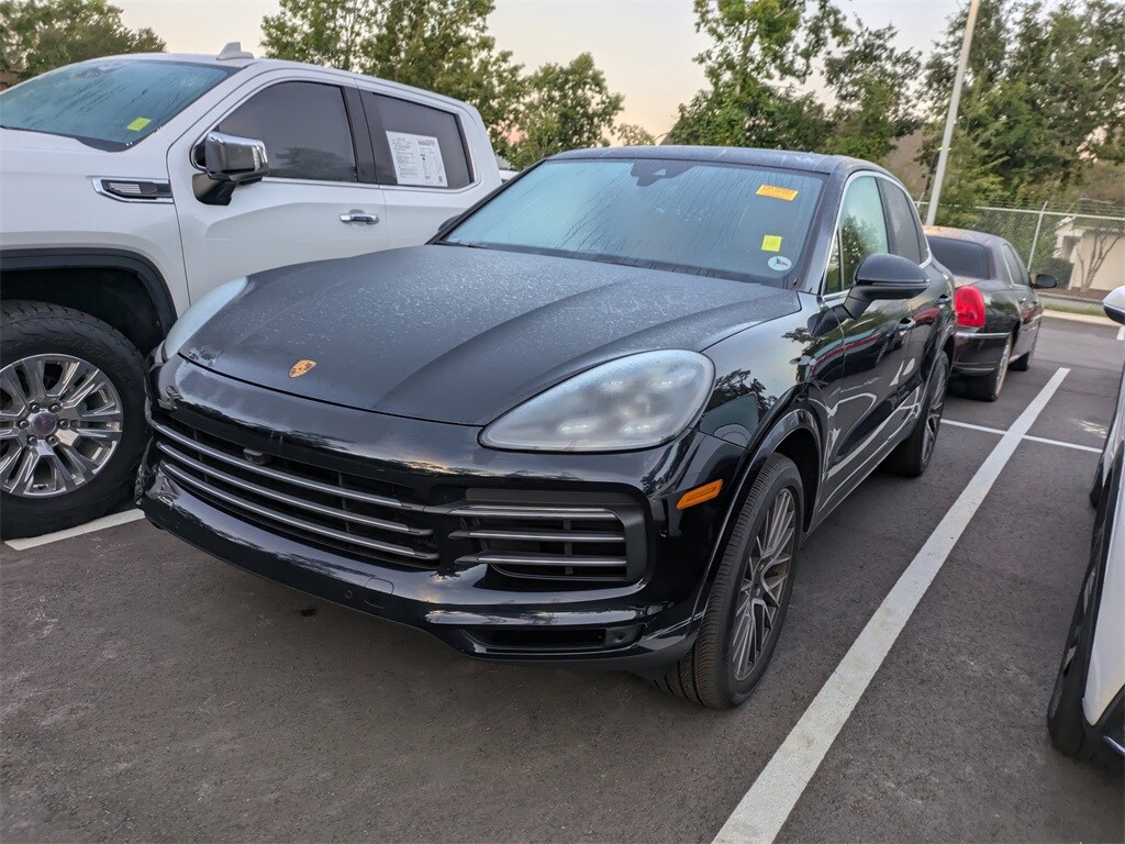 2021 Porsche Cayenne Base photo 3