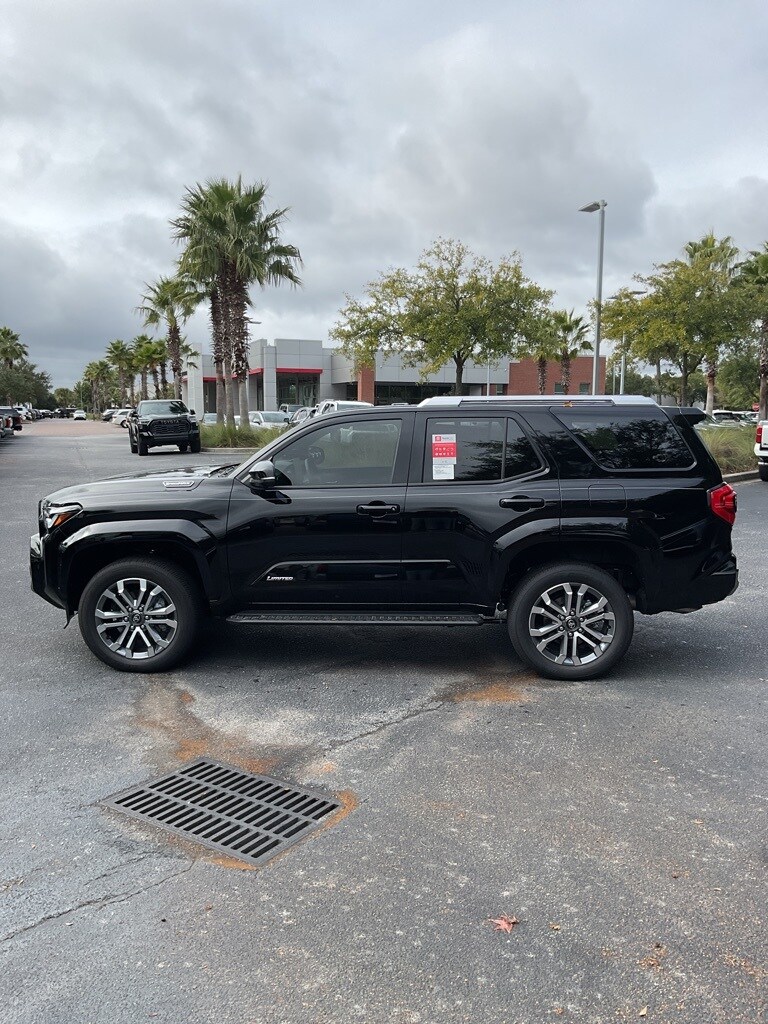 2025 Toyota 4Runner Limited photo 2