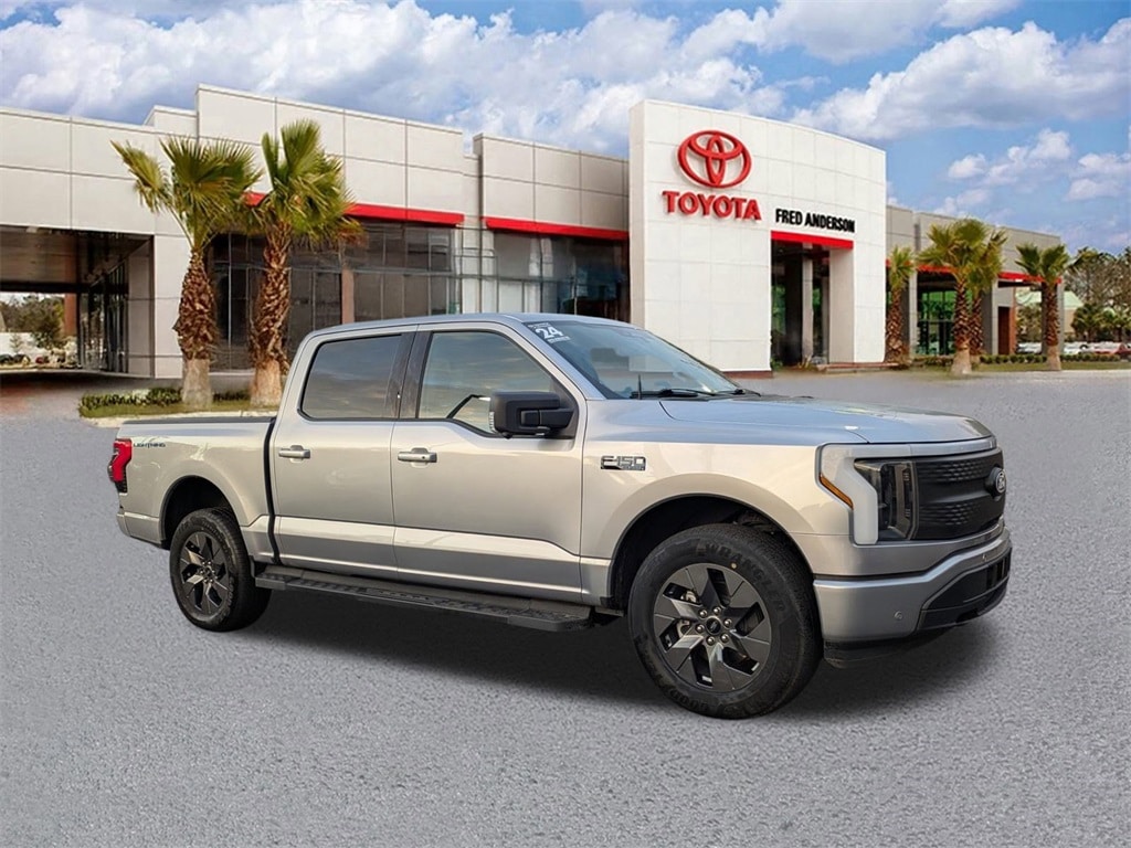 2024 Ford F-150 Lightning Flash's photo