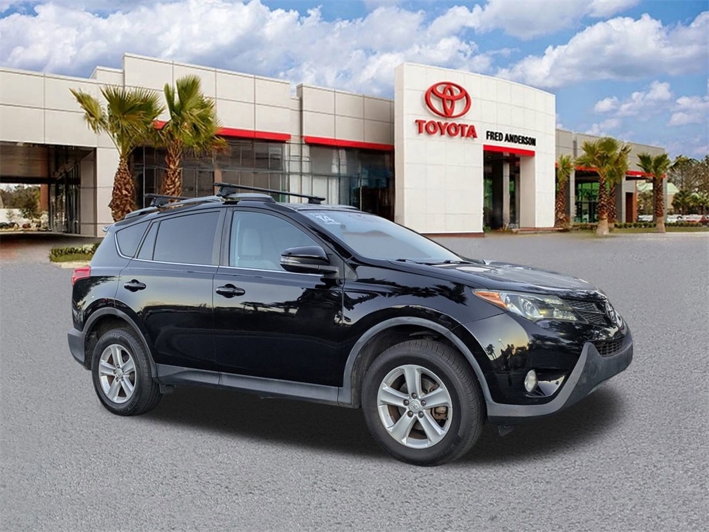 2014 Toyota RAV4 XLE's photo