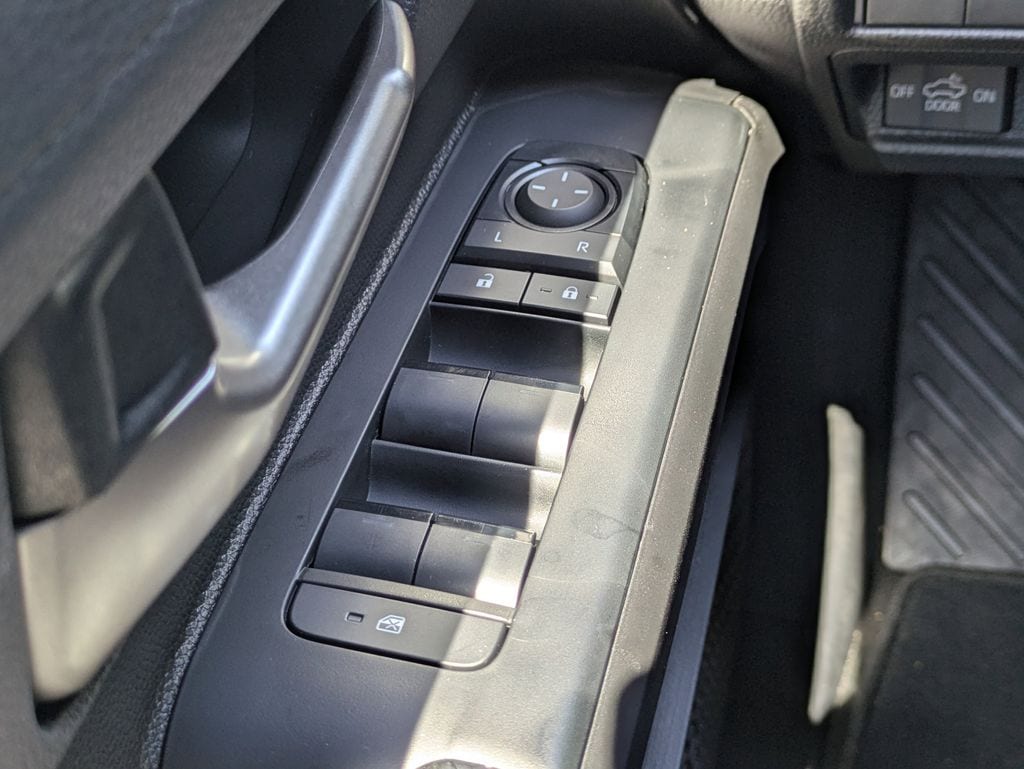 2025 Toyota Tacoma TRD Off Road - Photo 25