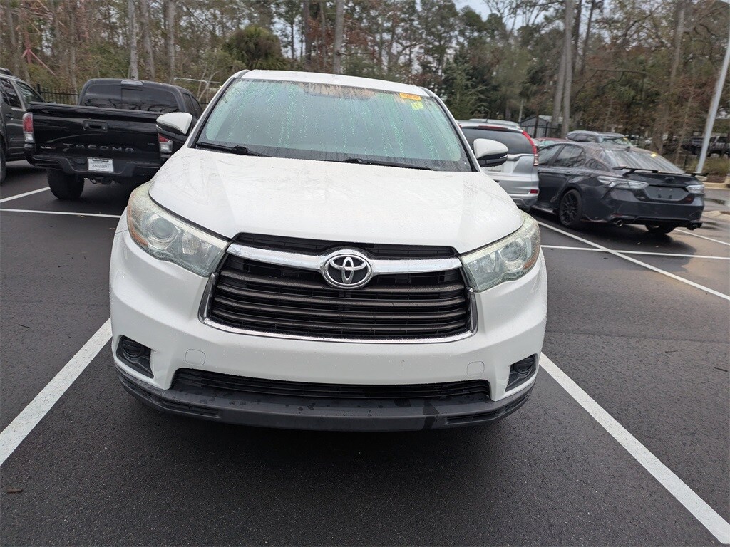 Used 2015 Toyota Highlander LE with VIN 5TDZARFH3FS014096 for sale in Charleston, SC