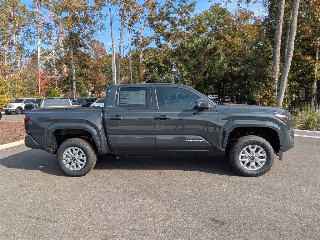 2025 Toyota Tacoma SR5 photo 2