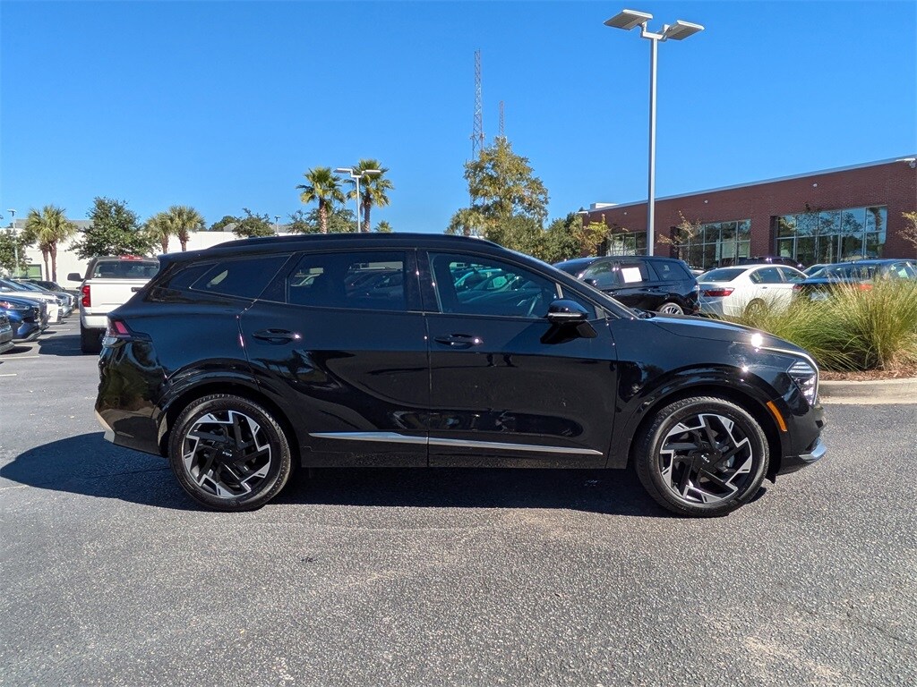 2025 Kia Sportage photo 3