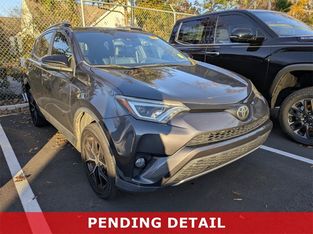 2017 Toyota RAV4 SE