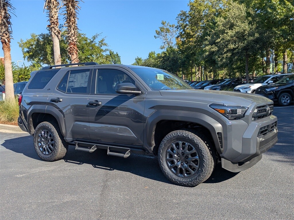 2025 Toyota 4Runner SR5 photo 2