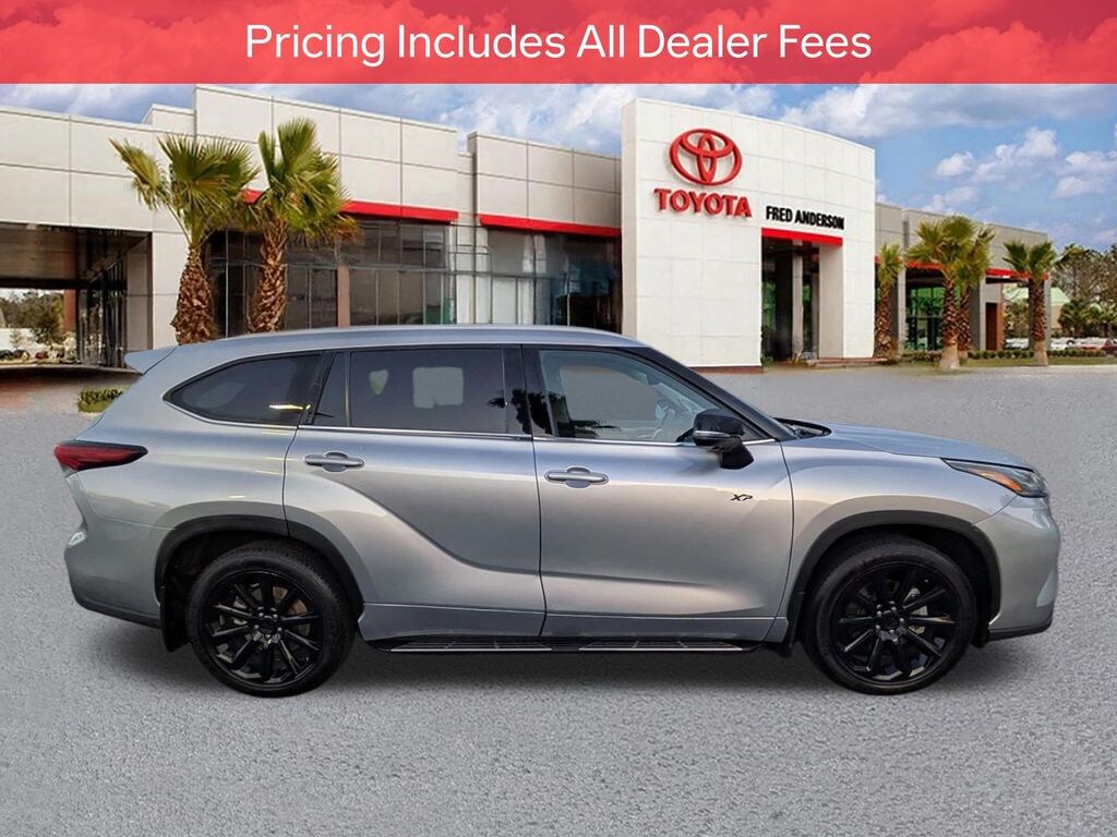 Used 2024 Toyota Highlander Platinum SUV