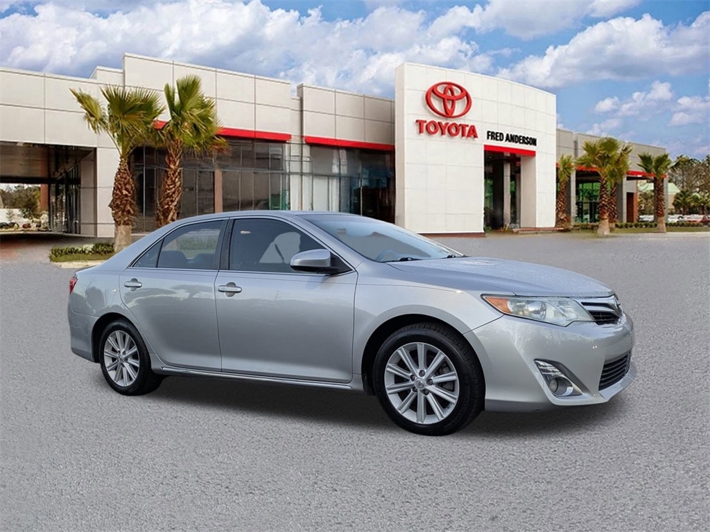 2014 Toyota Camry Sedan 