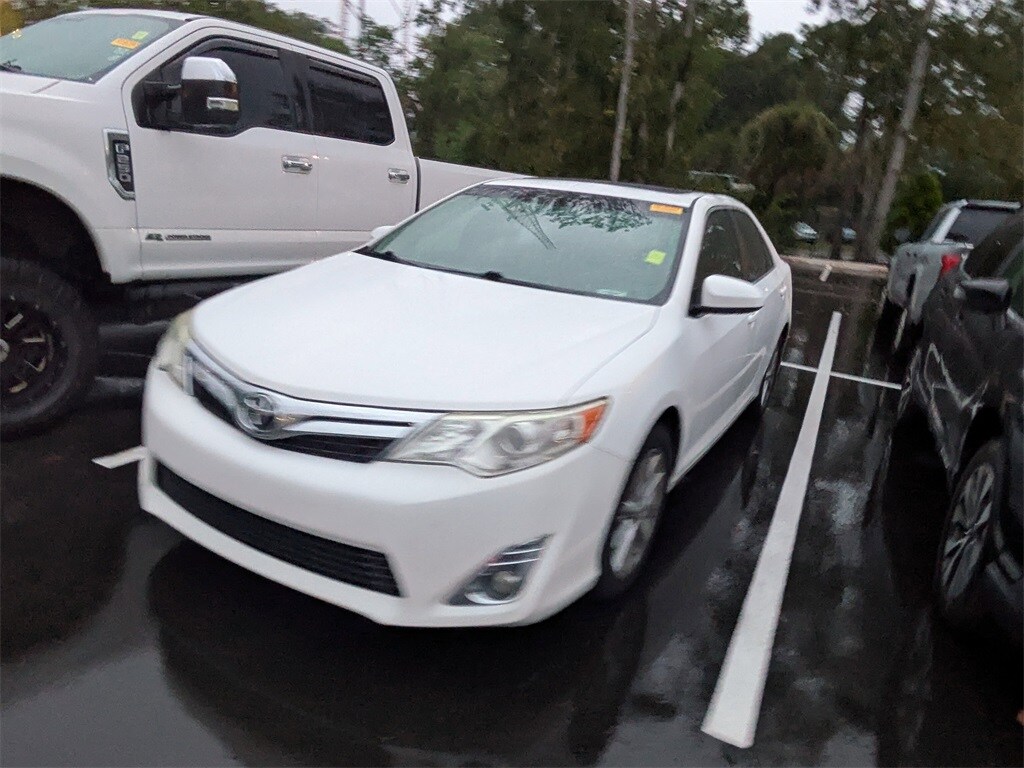2012 Toyota Camry XLE photo 3
