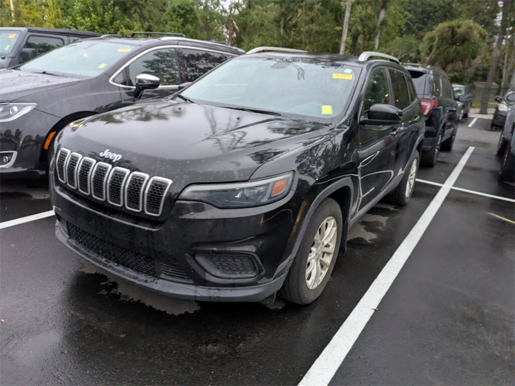 2020 Jeep Cherokee Latitude photo 2