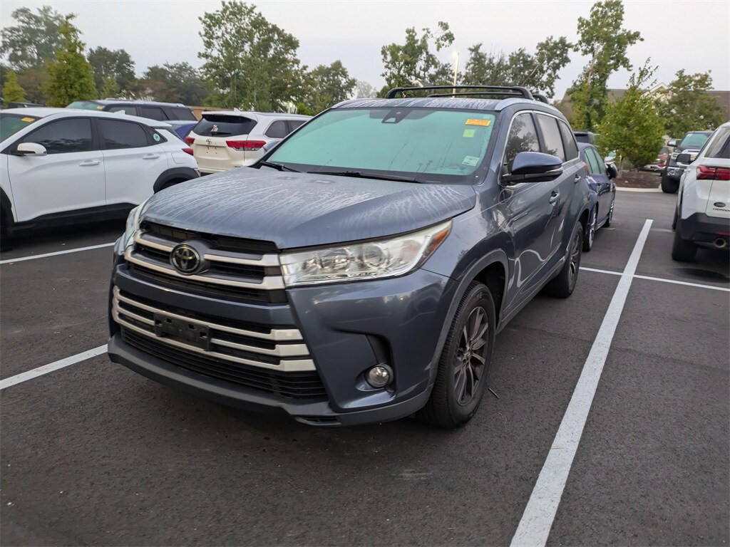 2017 Toyota Highlander XLE photo 3