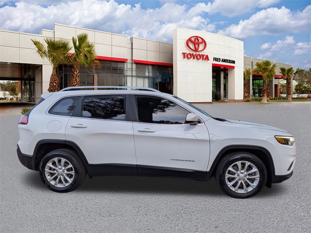 Used 2019 Jeep Cherokee Latitude SUV