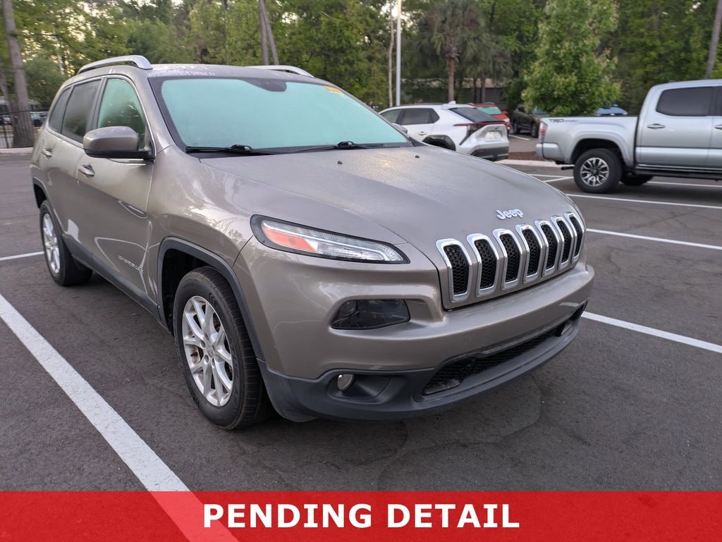 Used 2016 Jeep Cherokee Latitude SUV