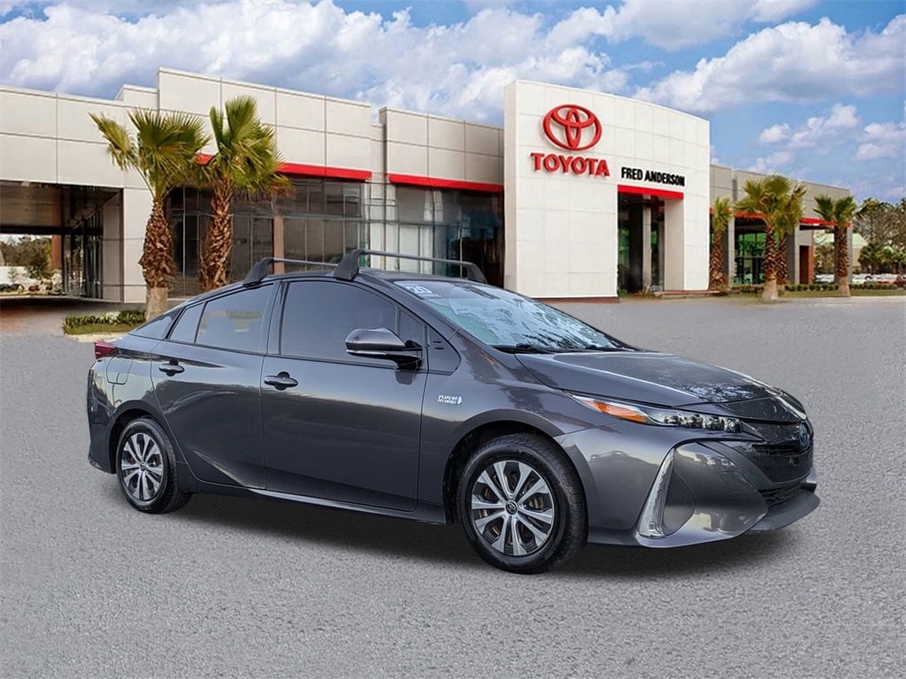 2020 Toyota Prius Prime LE's photo