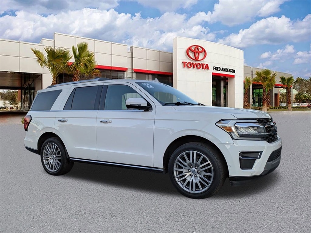 2022 Ford Expedition Limited's photo