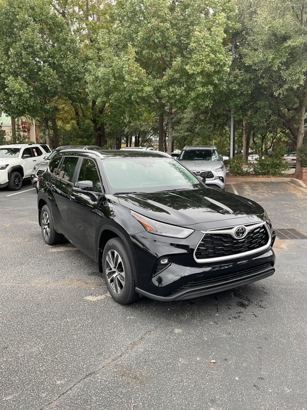 New 2026 Toyota Highlander XLE SUV