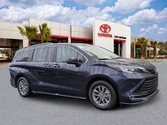 2024 Toyota Sienna XLE Minivan/Van