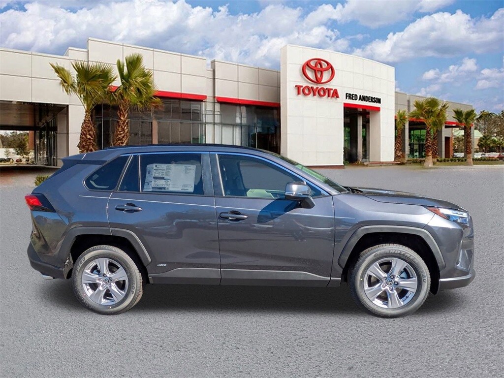 New 2025 Toyota RAV4 Hybrid XLE SUV