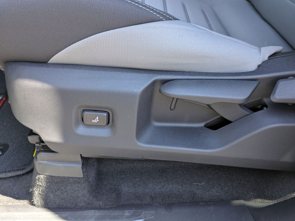 2025 Toyota Tacoma TRD Off Road - Photo 21