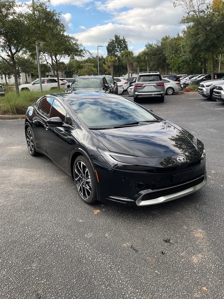 2026 Toyota Prius XSE's photo