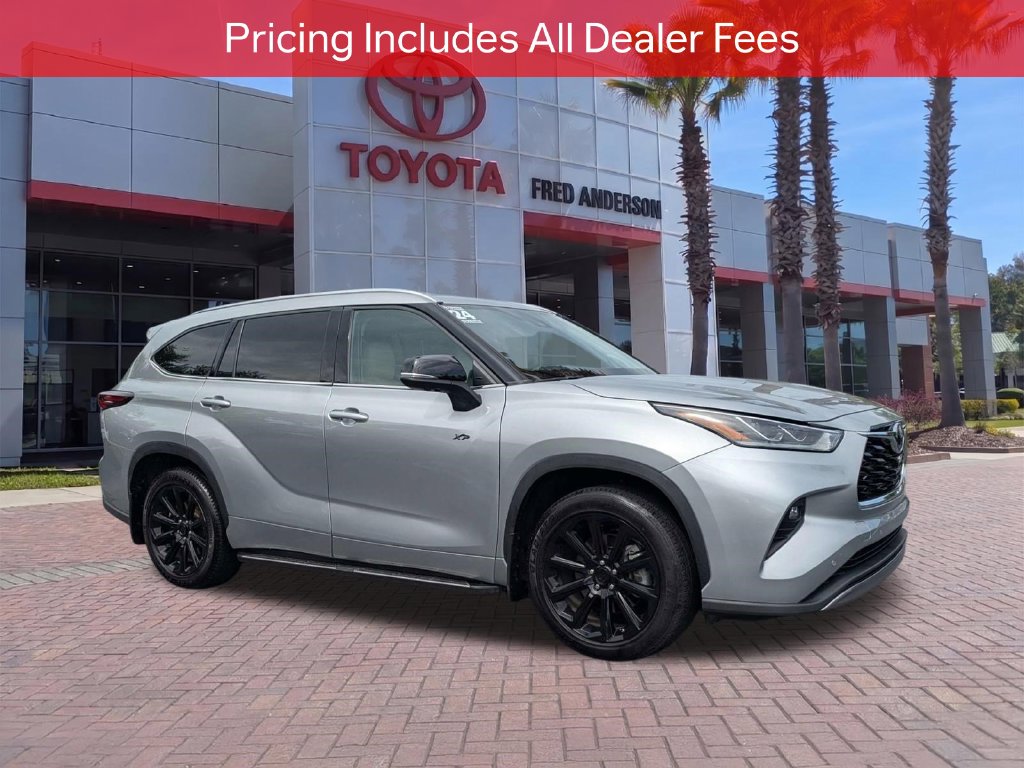 Used 2024 Toyota Highlander Platinum SUV