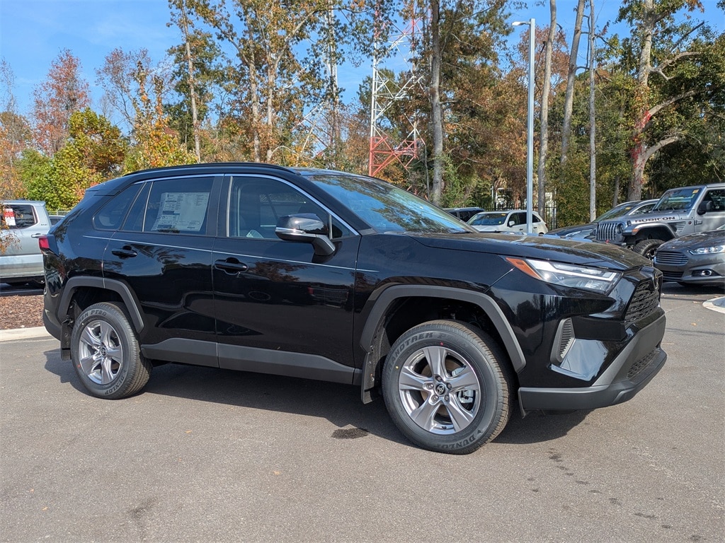 New 2025 Toyota RAV4 XLE SUV
