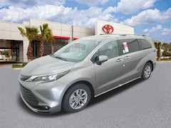 2026 Toyota Sienna XLE Van Passenger Van