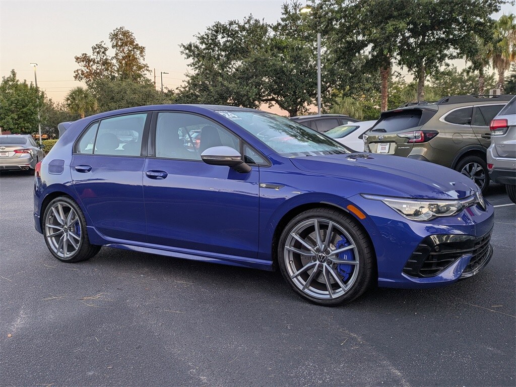 2024 Volkswagen Golf R photo 2