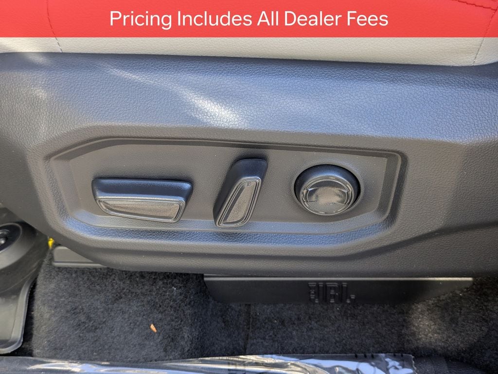 2026 Toyota Tundra Limited - Photo 21