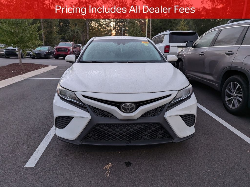 Used 2018 Toyota Camry SE Sedan
