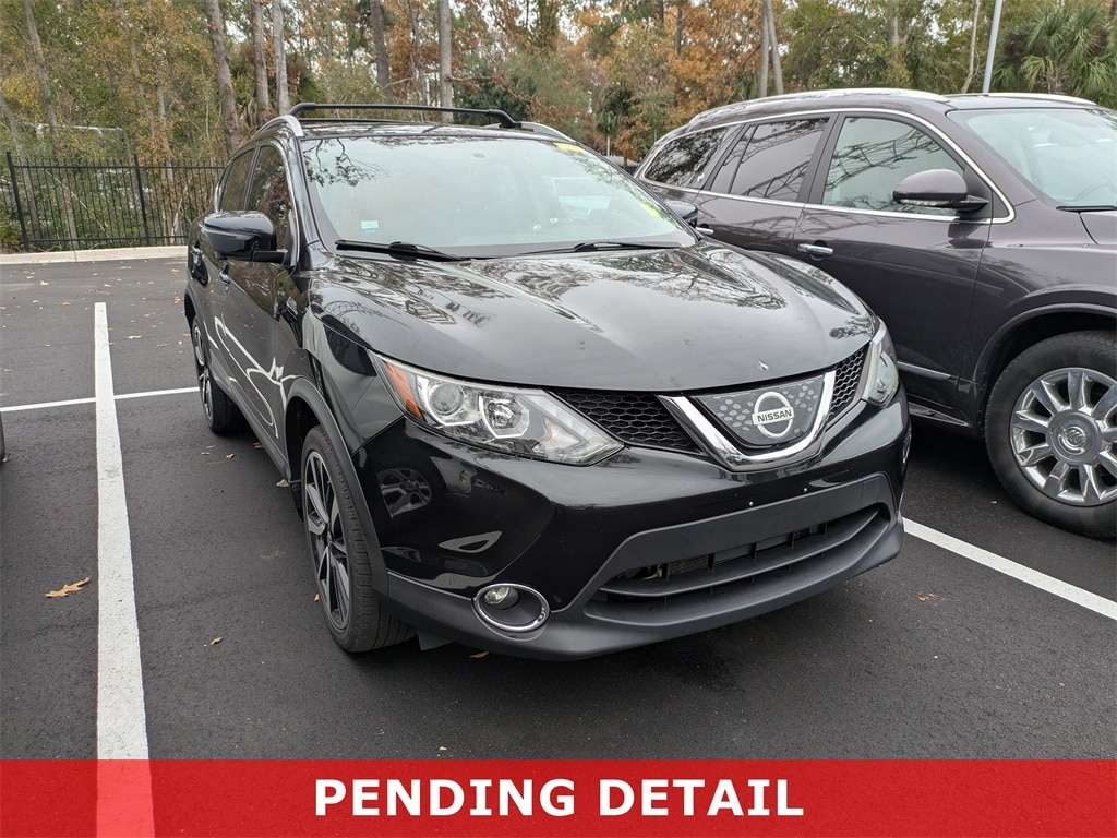 2018 Nissan Rogue Sport SL's photo
