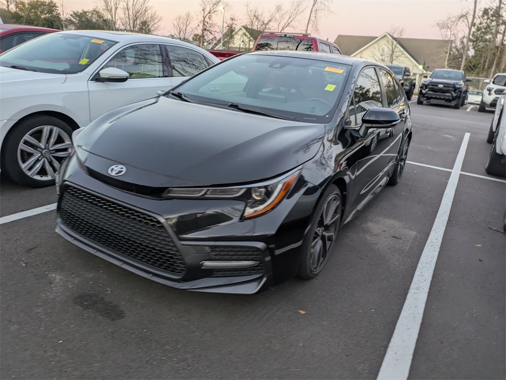 Used 2022 Toyota Corolla SE Sedan