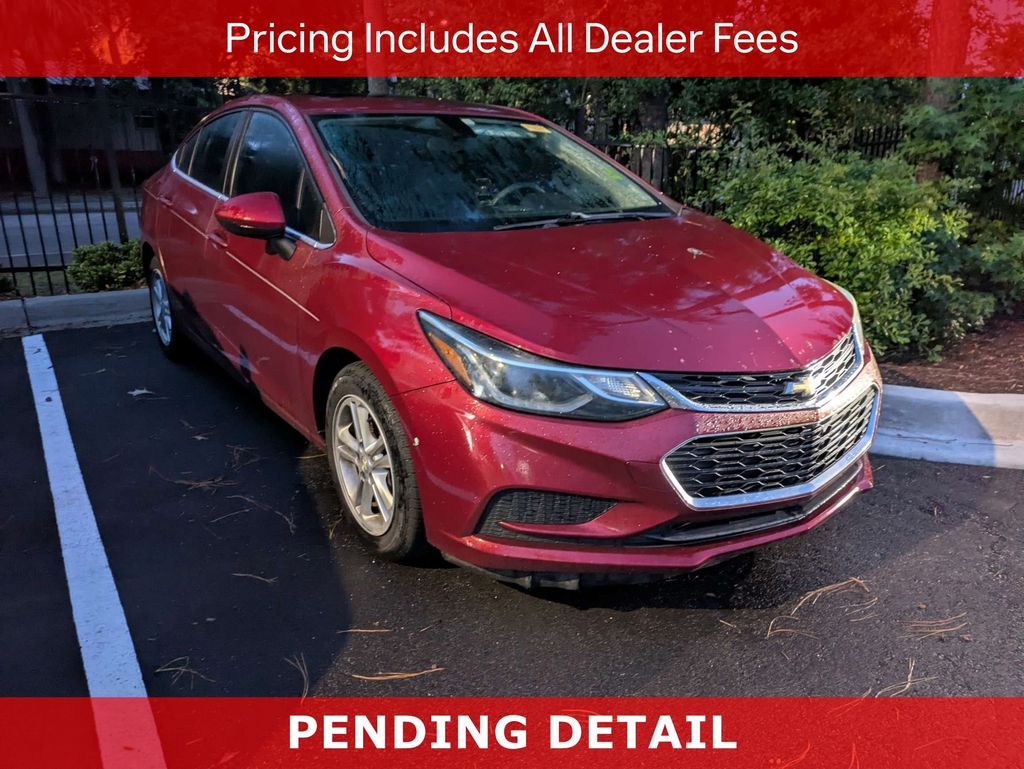 2017 Chevrolet Cruze LT Auto's photo