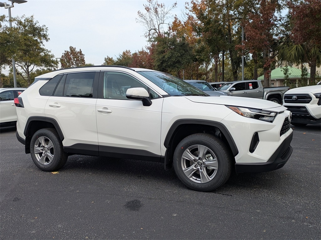 New 2025 Toyota RAV4 XLE SUV