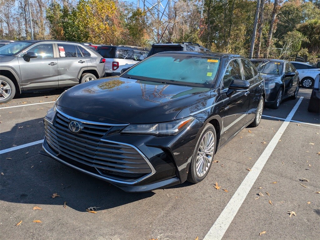 2020 Toyota Avalon Hybrid Limited photo 3